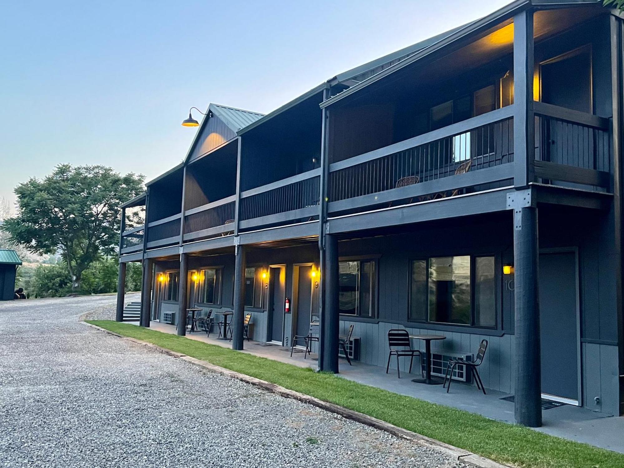 Steelhead Lodge Lucile Kültér fotó